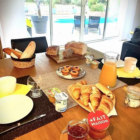 Le Logis De La Brumanderie - Saintes Maison d'hôtes Fontcouverte (Charente-Maritime)