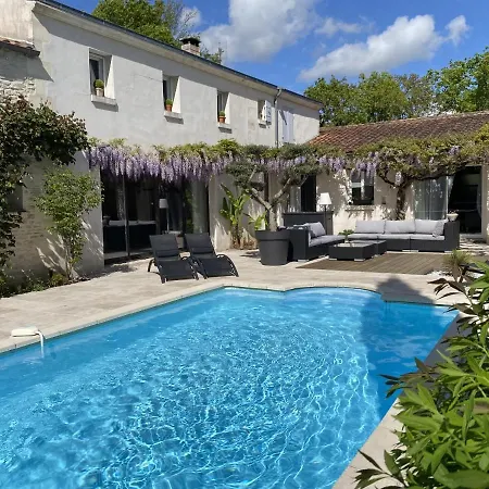 Maison d'hôtes Le Logis De La Brumanderie - Saintes Fontcouverte (Charente-Maritime)