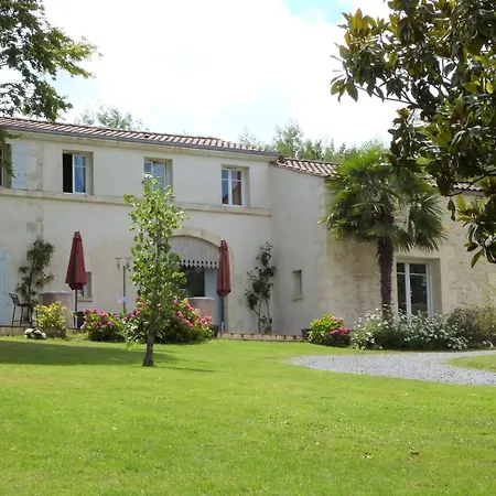 Maison d'hôtes Le Logis De La Brumanderie - Saintes Fontcouverte (Charente-Maritime)