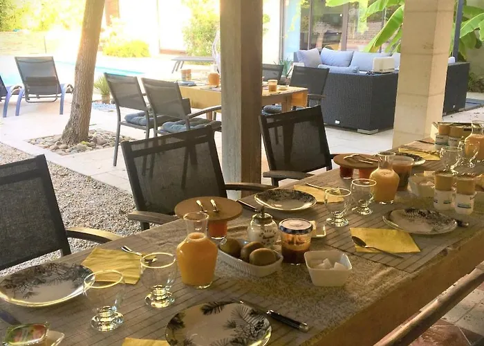 Le Logis De La Brumanderie - Saintes Bed and breakfast 3*