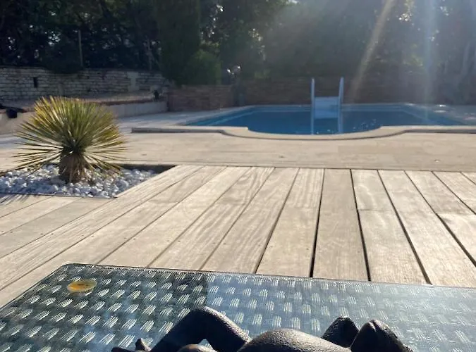 Le Logis De La Brumanderie - Saintes Bed and breakfast 3*