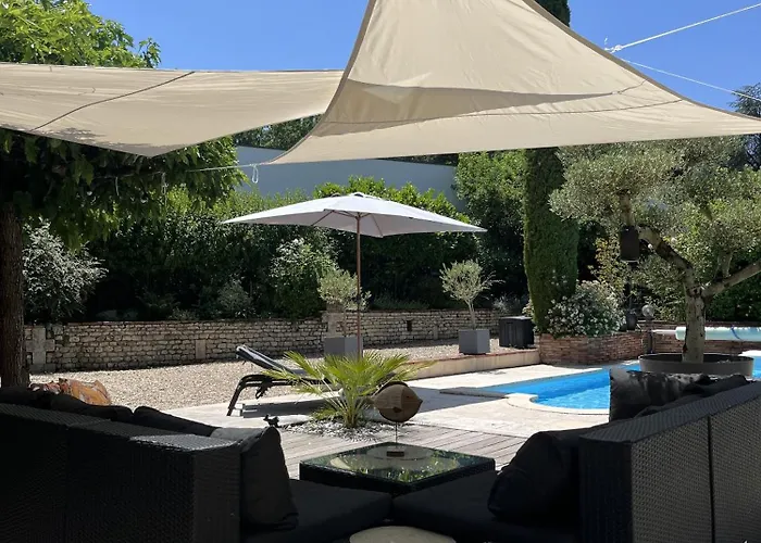 Bed and breakfast Le Logis De La Brumanderie - Saintes 3*